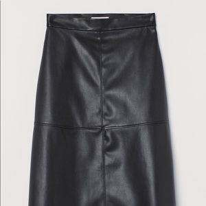 Knee-length, A-line skirt in faux leather